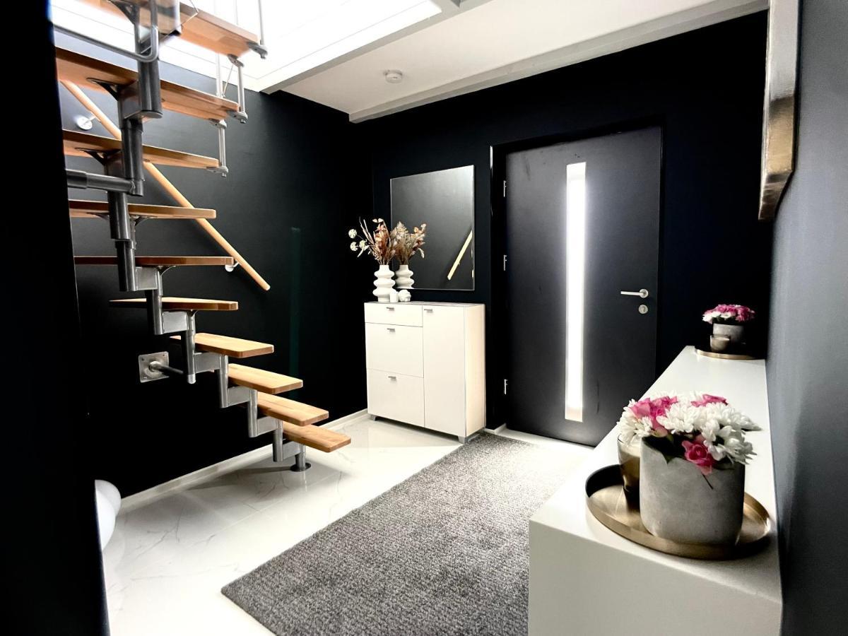 M-Style 04 Apartment Mit Balkon Und Gasgrill, 24H Self-Check-In, Free Parking, Netflix Nuremberga Exterior foto
